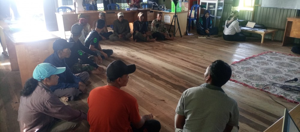 Musyawarah Desa tentang pembahasan RencanganPenggunaan Titian Bekas 